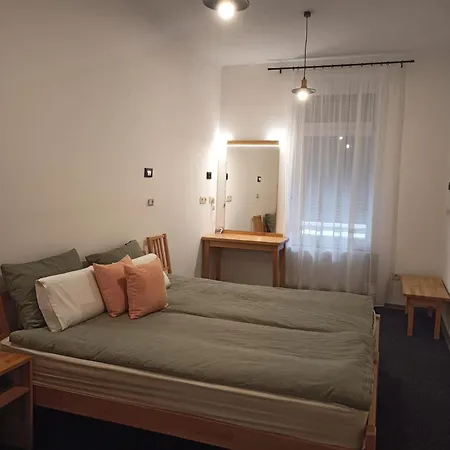 Lana Apartment *